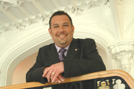 Royal seal of approval for silicone ostomy product