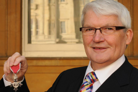 Prostate cancer campaigner uses pioneering ‘scalp cooling’ treatment