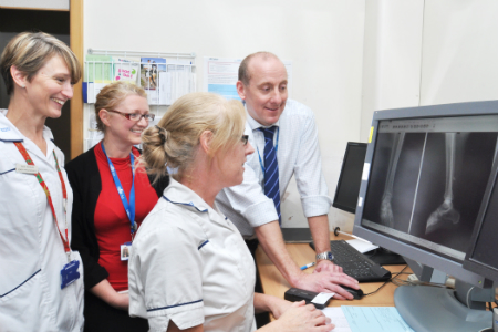 Poole Hospital goes ‘virtual’ with new fracture clinic