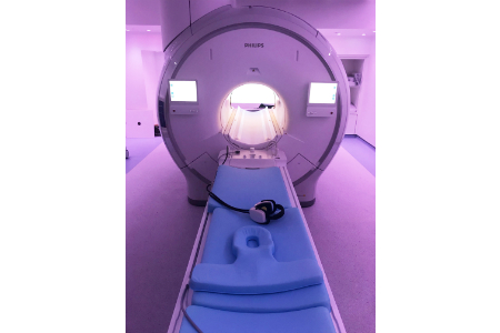 Poole Hospital the first NHS Trust to use helium free MR technology