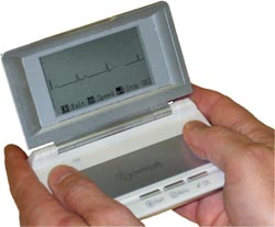 Handheld ECG screening monitor