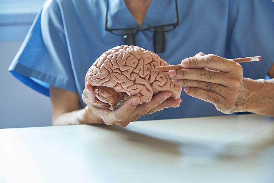 Preventing brain injury complications with specialised optical fibres