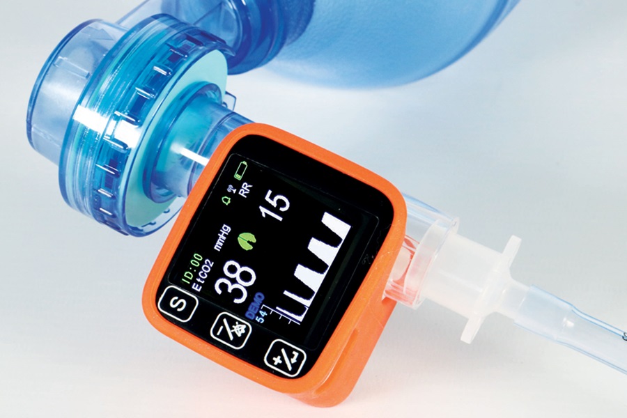 Cutting-edge, portable capnograph meets highest standards for patient safety