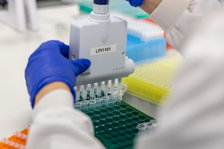 New prostate cancer test “cuts biopsies by 50%” in US real-world use