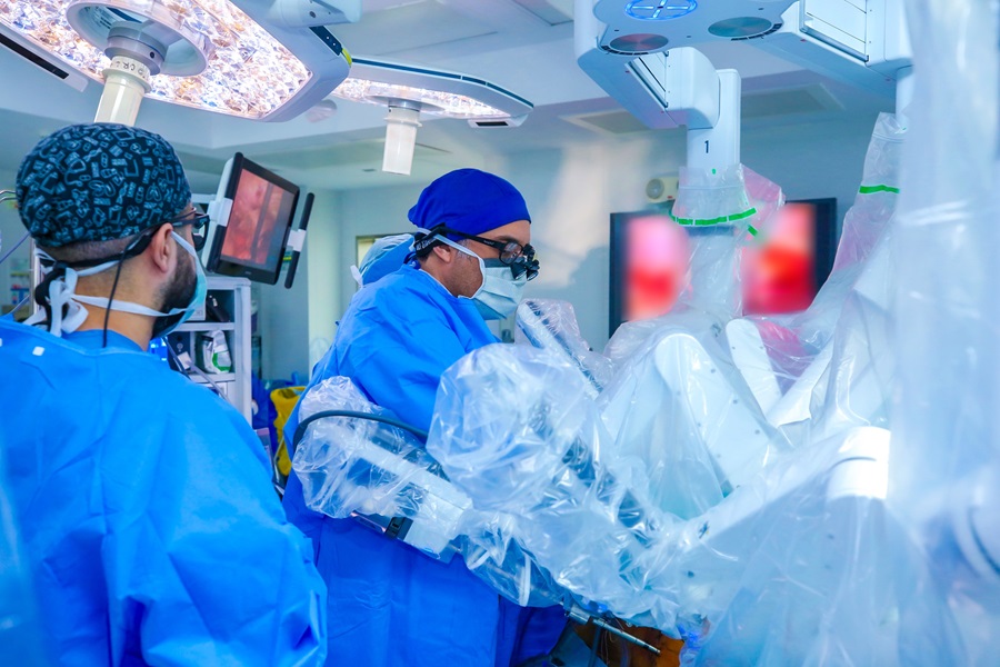 World's first robotic-assisted artificial heart pump implantation