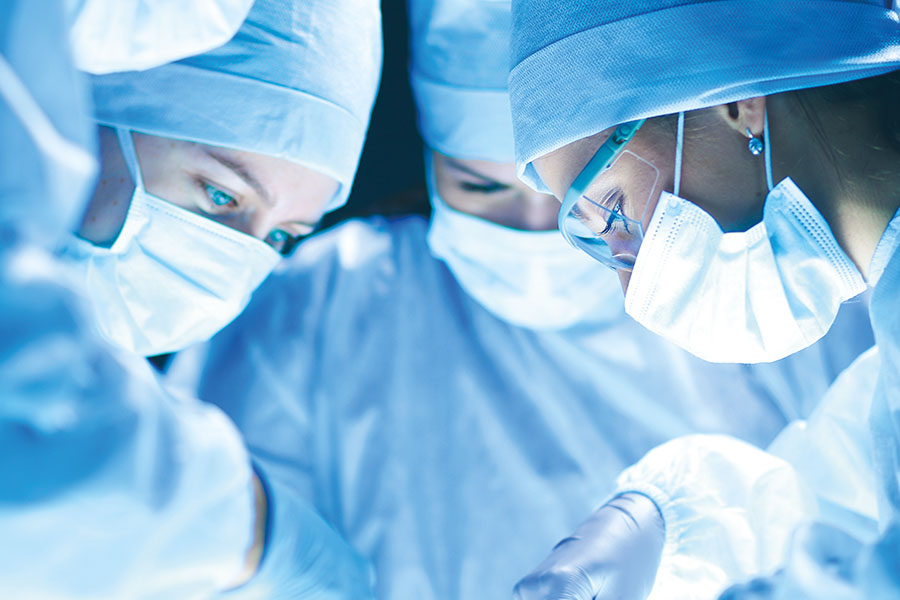Tackling hierarchies and waste in theatres